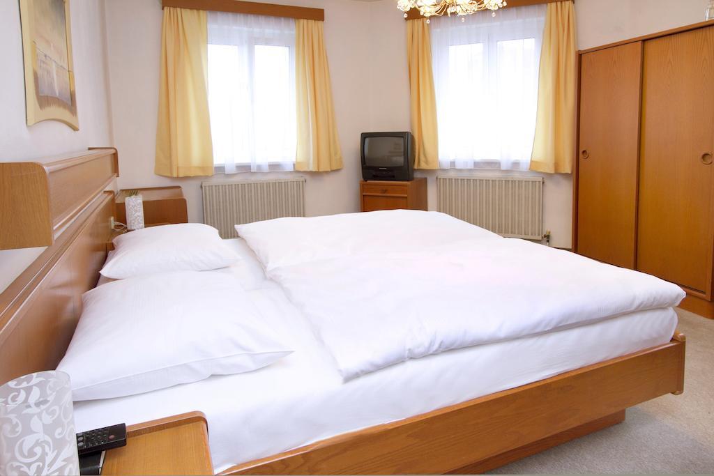 Hotel Zur Sonne 코르노이부르크 객실 사진